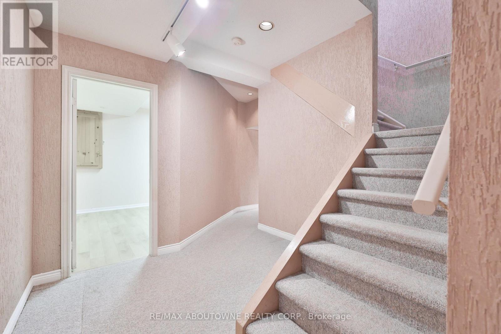 78 West River Street, Oakville (Br Bronte), Ontario  L6L 3B5 - Photo 40 - W12456105