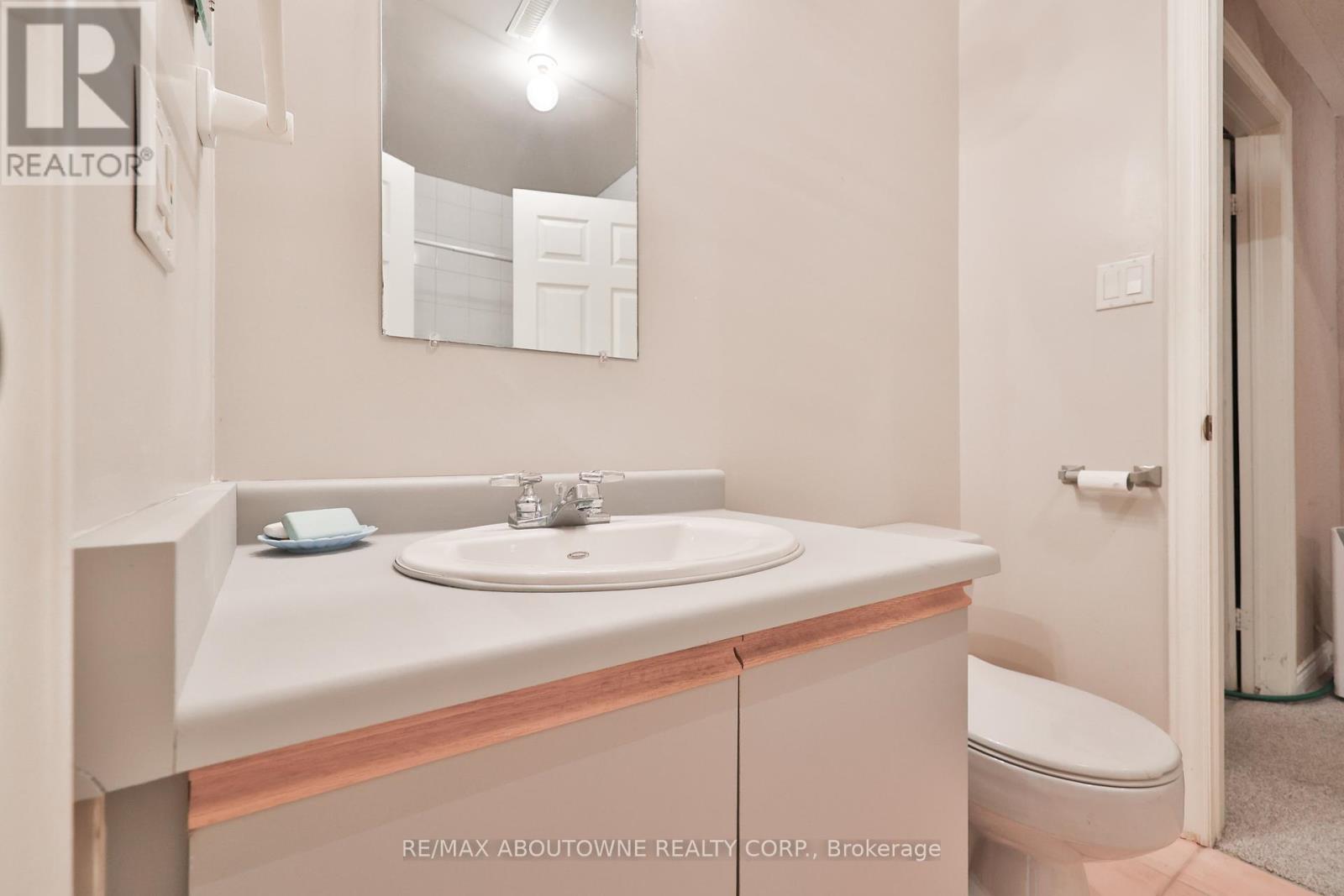 78 West River Street, Oakville (Br Bronte), Ontario  L6L 3B5 - Photo 44 - W12456105