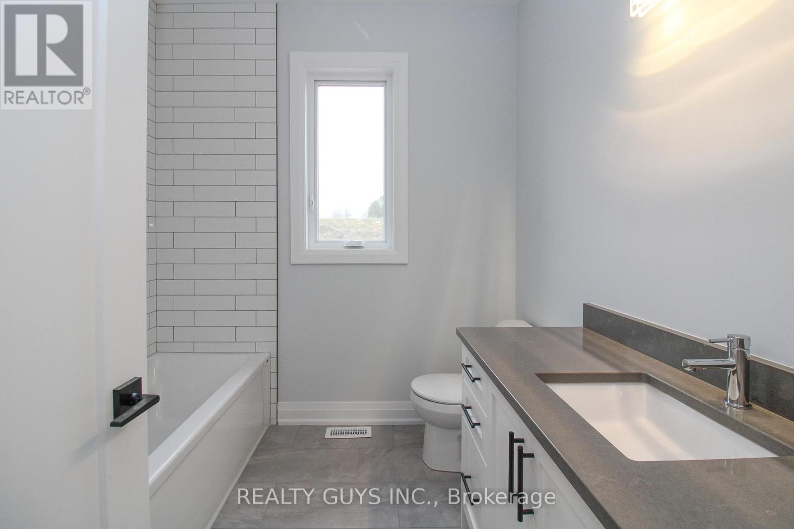 2418 Gwendolyn Court, Cavan Monaghan, Ontario  L0A 1C0 - Photo 39 - X12421092