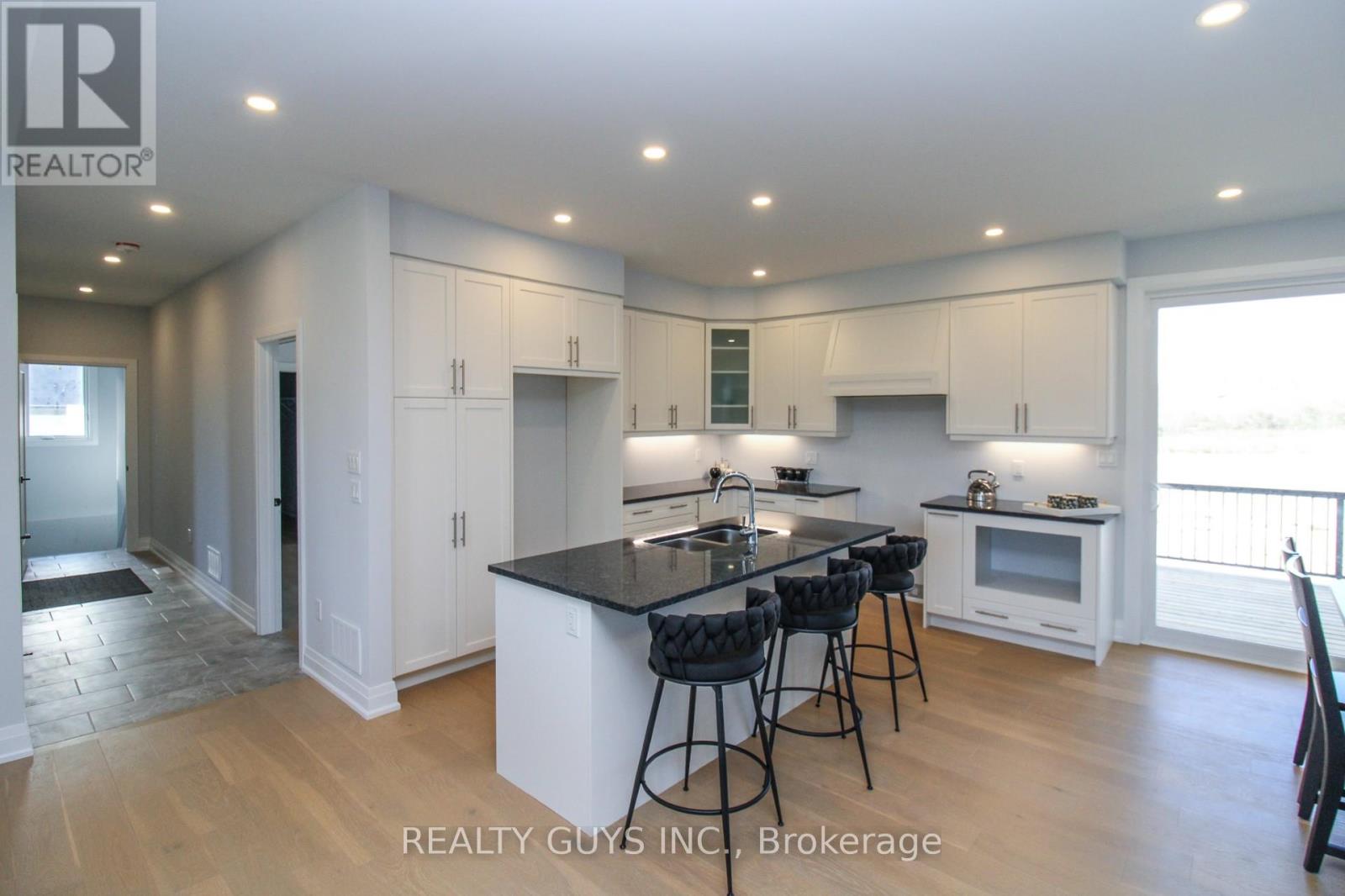 2418 Gwendolyn Court, Cavan Monaghan, Ontario  L0A 1C0 - Photo 22 - X12421092