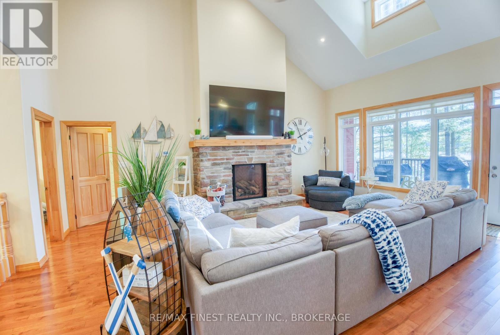 1102b Bebris Road, Central Frontenac, Ontario  K0H 1B0 - Photo 10 - X12443966