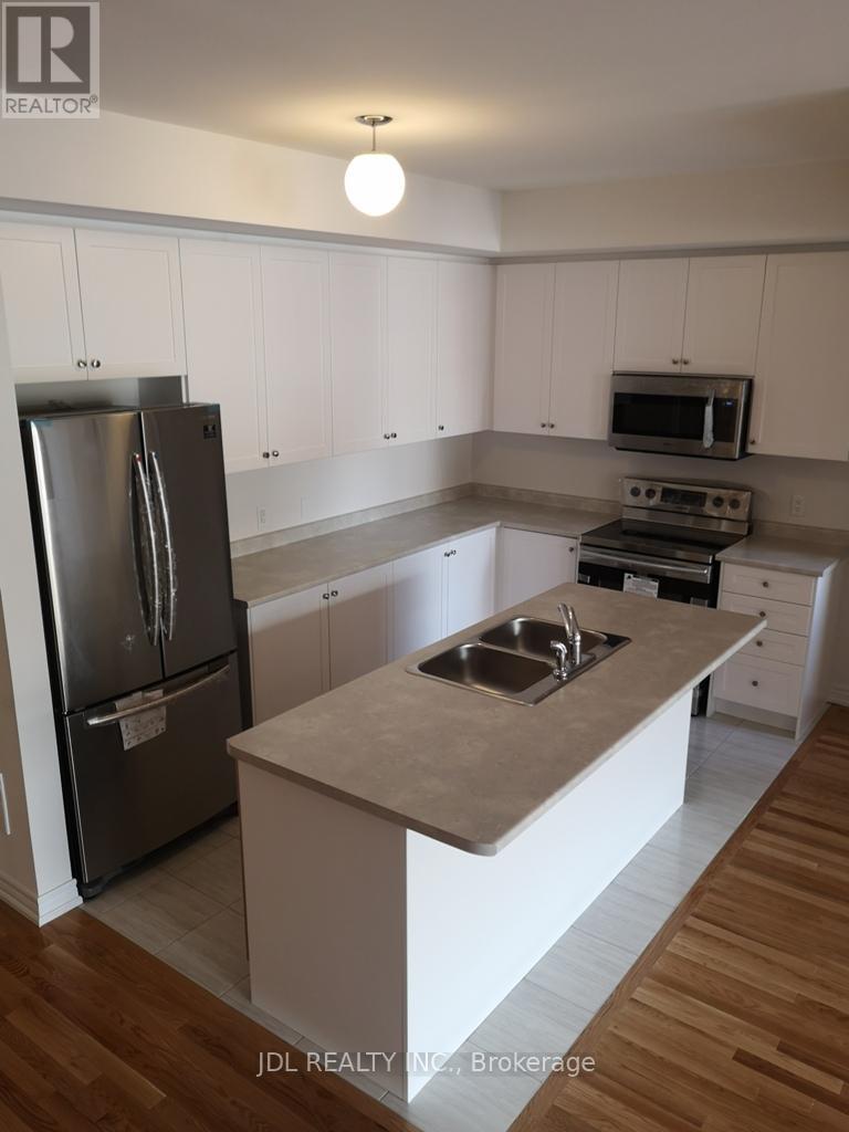 35 Jaffna Lane, Markham, Ontario  L6C 0X7 - Photo 3 - N12489946