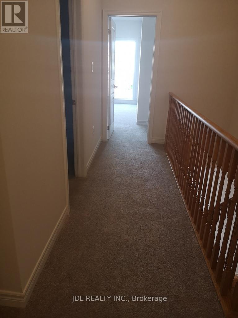 35 Jaffna Lane, Markham, Ontario  L6C 0X7 - Photo 7 - N12489946