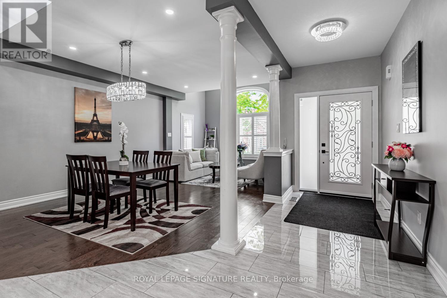 5 Sandcherry Avenue, Markham, Ontario  L3S 4B3 - Photo 3 - N12490104