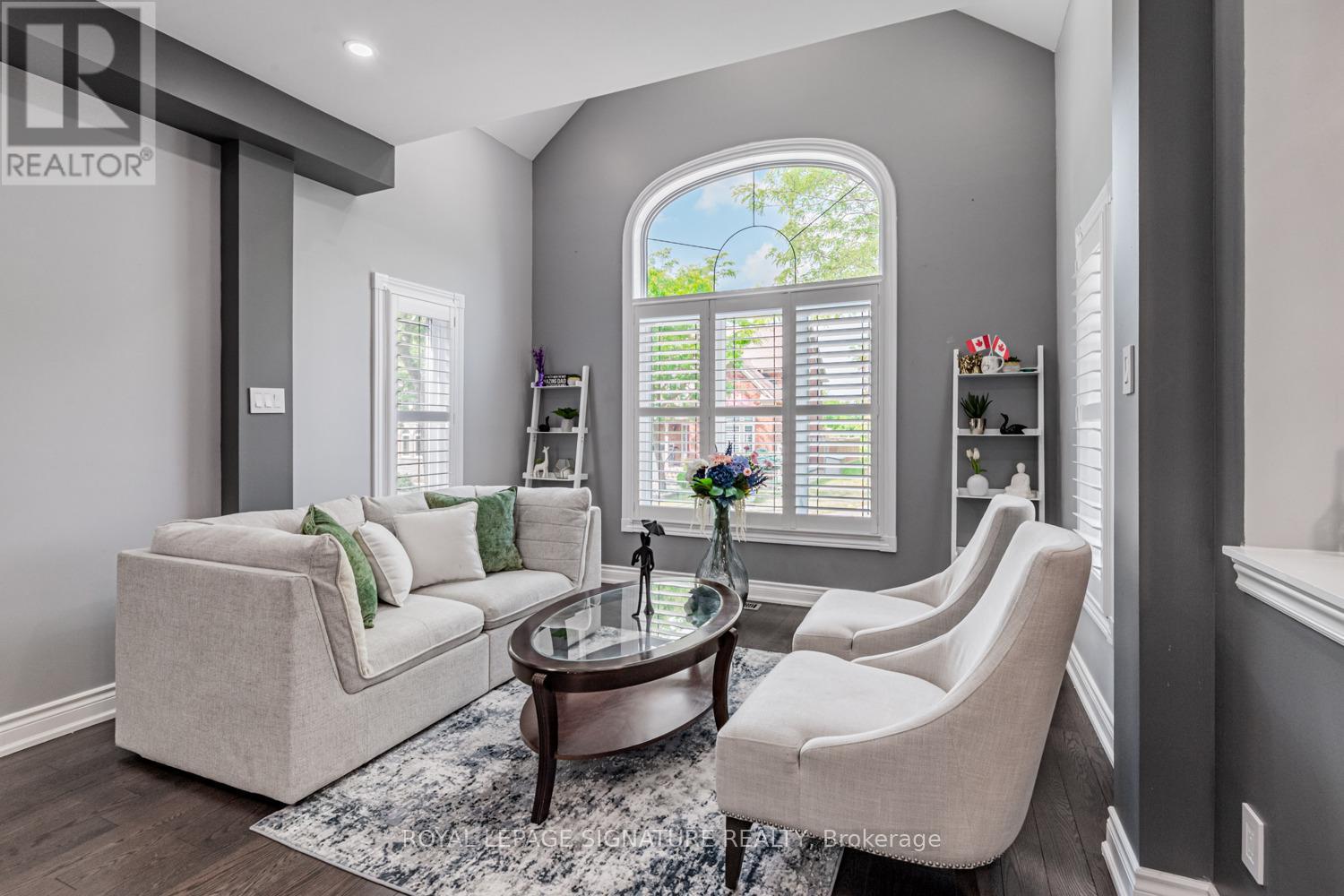 5 Sandcherry Avenue, Markham, Ontario  L3S 4B3 - Photo 4 - N12490104