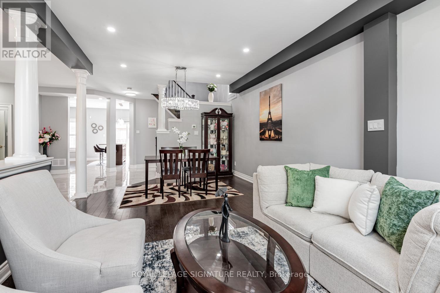 5 Sandcherry Avenue, Markham, Ontario  L3S 4B3 - Photo 5 - N12490104