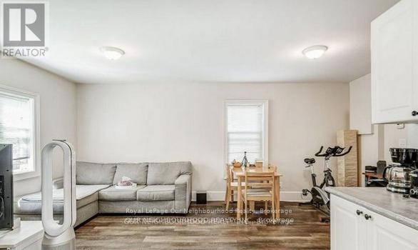 81 Wellington Street E, Aurora, Ontario  L4G 1H7 - Photo 11 - N12490170