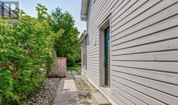 81 Wellington Street E, Aurora, Ontario  L4G 1H7 - Photo 19 - N12490170