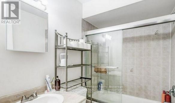 81 Wellington Street E, Aurora, Ontario  L4G 1H7 - Photo 23 - N12490170