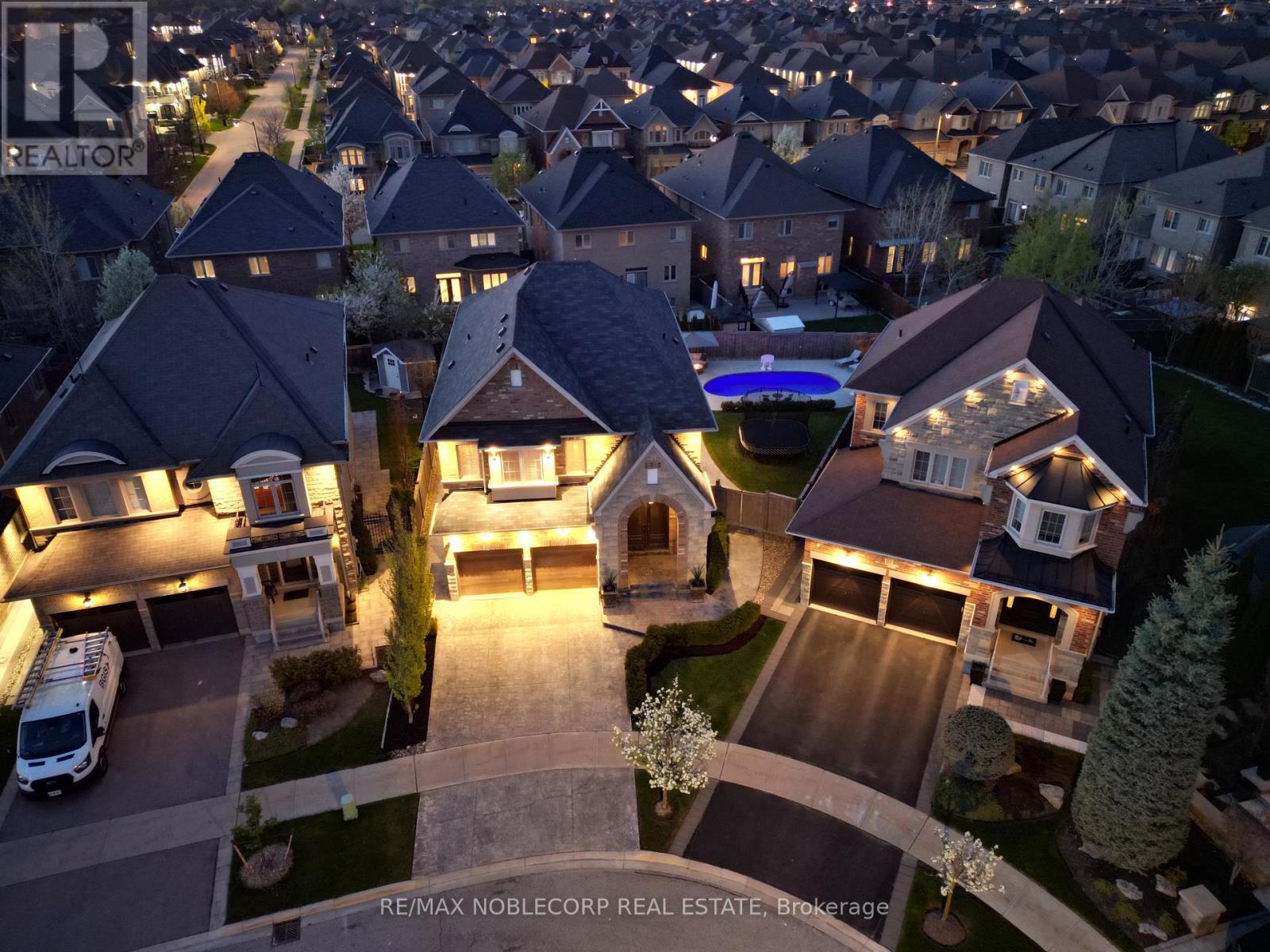 27 Gorman Avenue, Vaughan, Ontario  L4H 3L4 - Photo 3 - N12490186