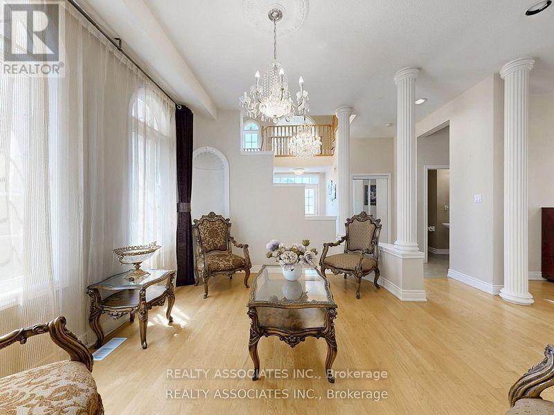 2 Lord Nelson Court, Richmond Hill, Ontario  L4S 1Y1 - Photo 12 - N12490214