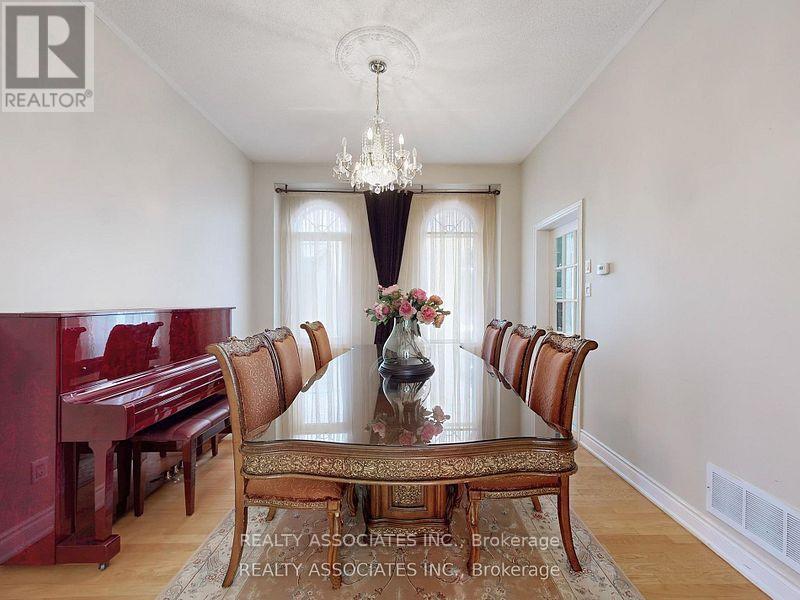 2 Lord Nelson Court, Richmond Hill, Ontario  L4S 1Y1 - Photo 15 - N12490214