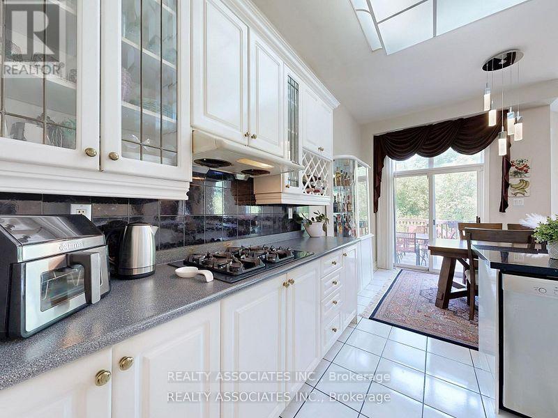 2 Lord Nelson Court, Richmond Hill, Ontario  L4S 1Y1 - Photo 20 - N12490214