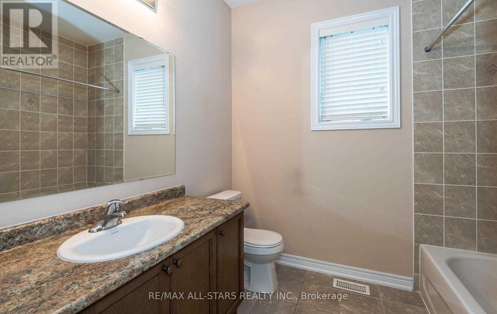 20 Beechener Street, Georgina, Ontario  L0E 1R0 - Photo 34 - N12490226