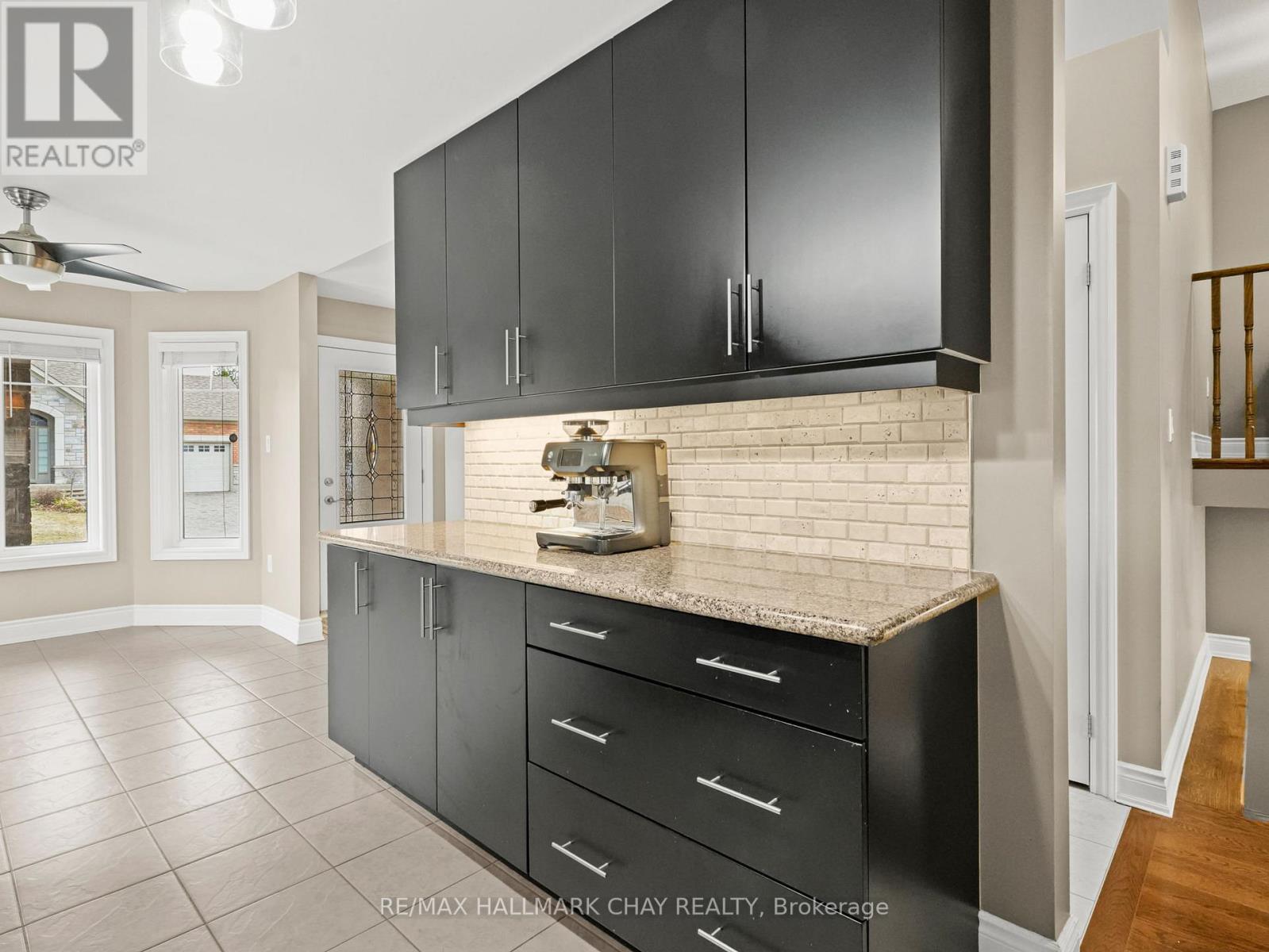 190 Ridge Way, New Tecumseth, Ontario  L9R 0H3 - Photo 11 - N12490228