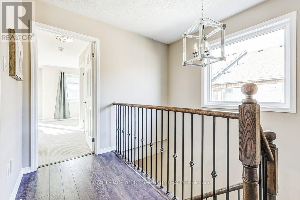 98 Kellington Trail, Whitchurch-Stouffville (Stouffville), Ontario  L4A 1X6 - Photo 16 - N12490244