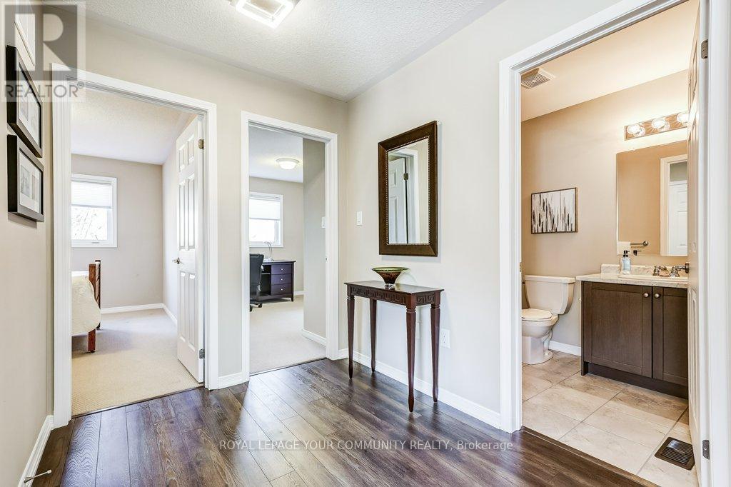 98 Kellington Trail, Whitchurch-Stouffville (Stouffville), Ontario  L4A 1X6 - Photo 21 - N12490244