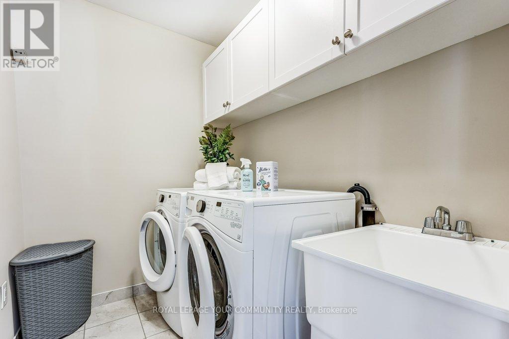 98 Kellington Trail, Whitchurch-Stouffville (Stouffville), Ontario  L4A 1X6 - Photo 22 - N12490244