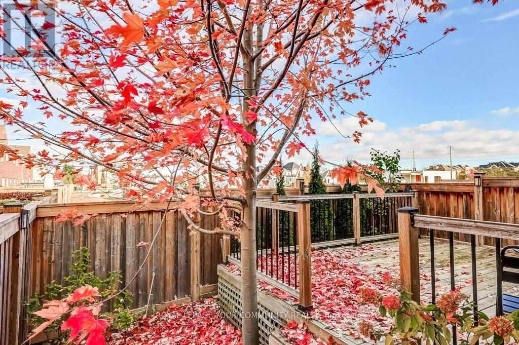 98 Kellington Trail, Whitchurch-Stouffville (Stouffville), Ontario  L4A 1X6 - Photo 30 - N12490244