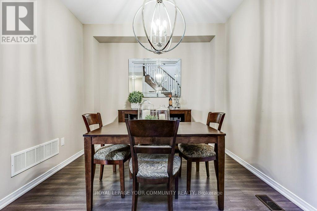 98 Kellington Trail, Whitchurch-Stouffville (Stouffville), Ontario  L4A 1X6 - Photo 5 - N12490244