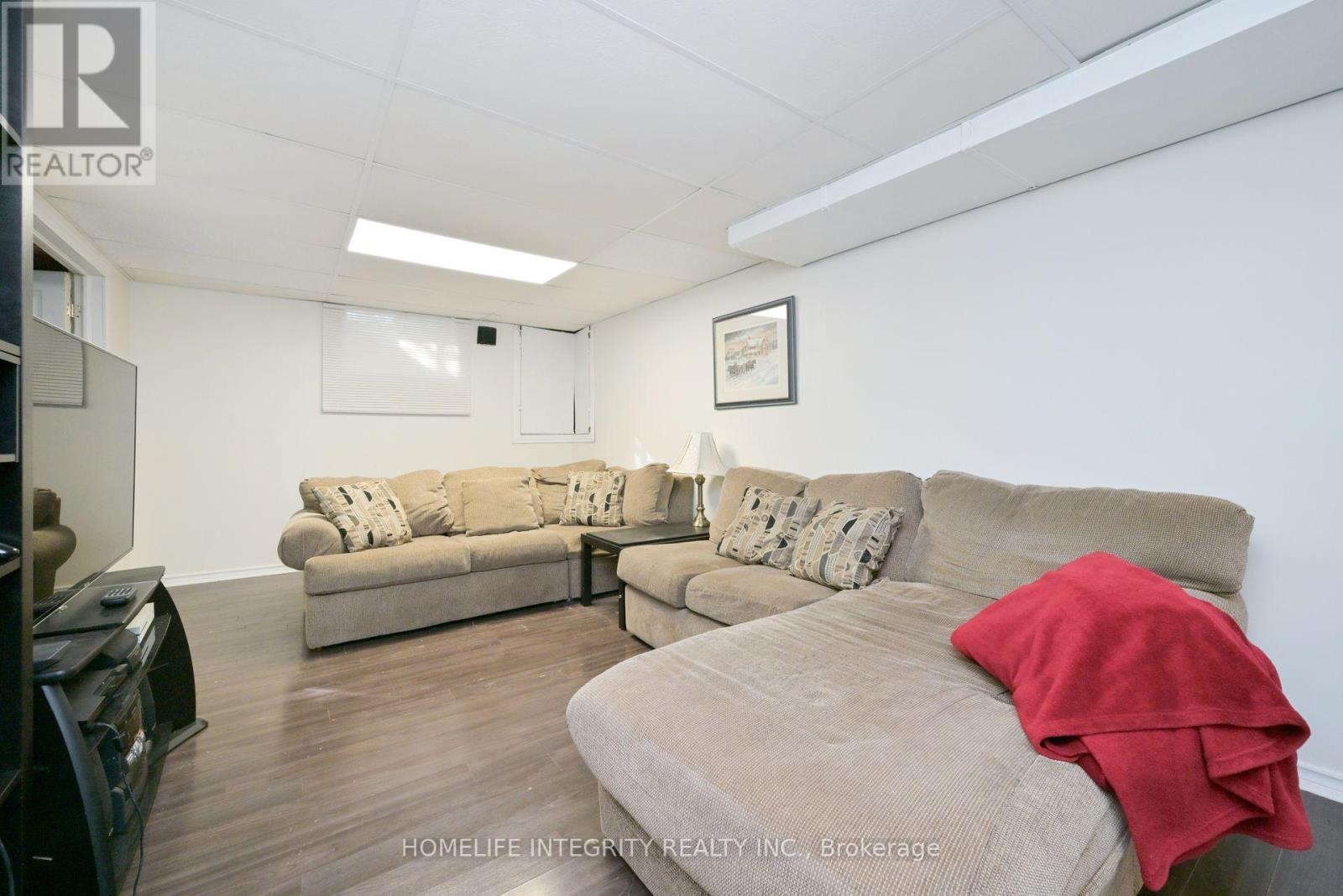 9 Greenaway Street, New Tecumseth, Ontario  L0G 1W0 - Photo 23 - N12490252