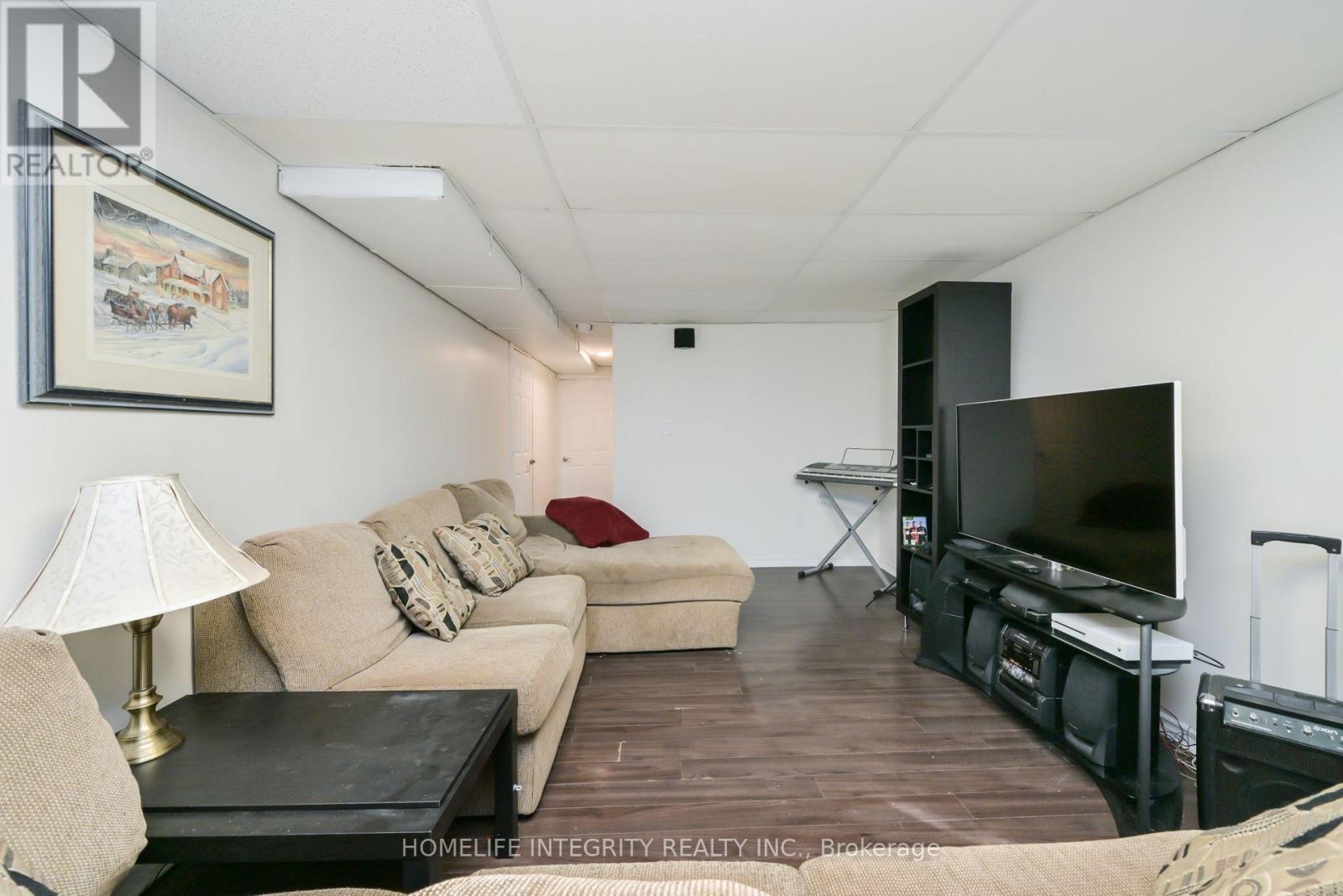 9 Greenaway Street, New Tecumseth, Ontario  L0G 1W0 - Photo 25 - N12490252