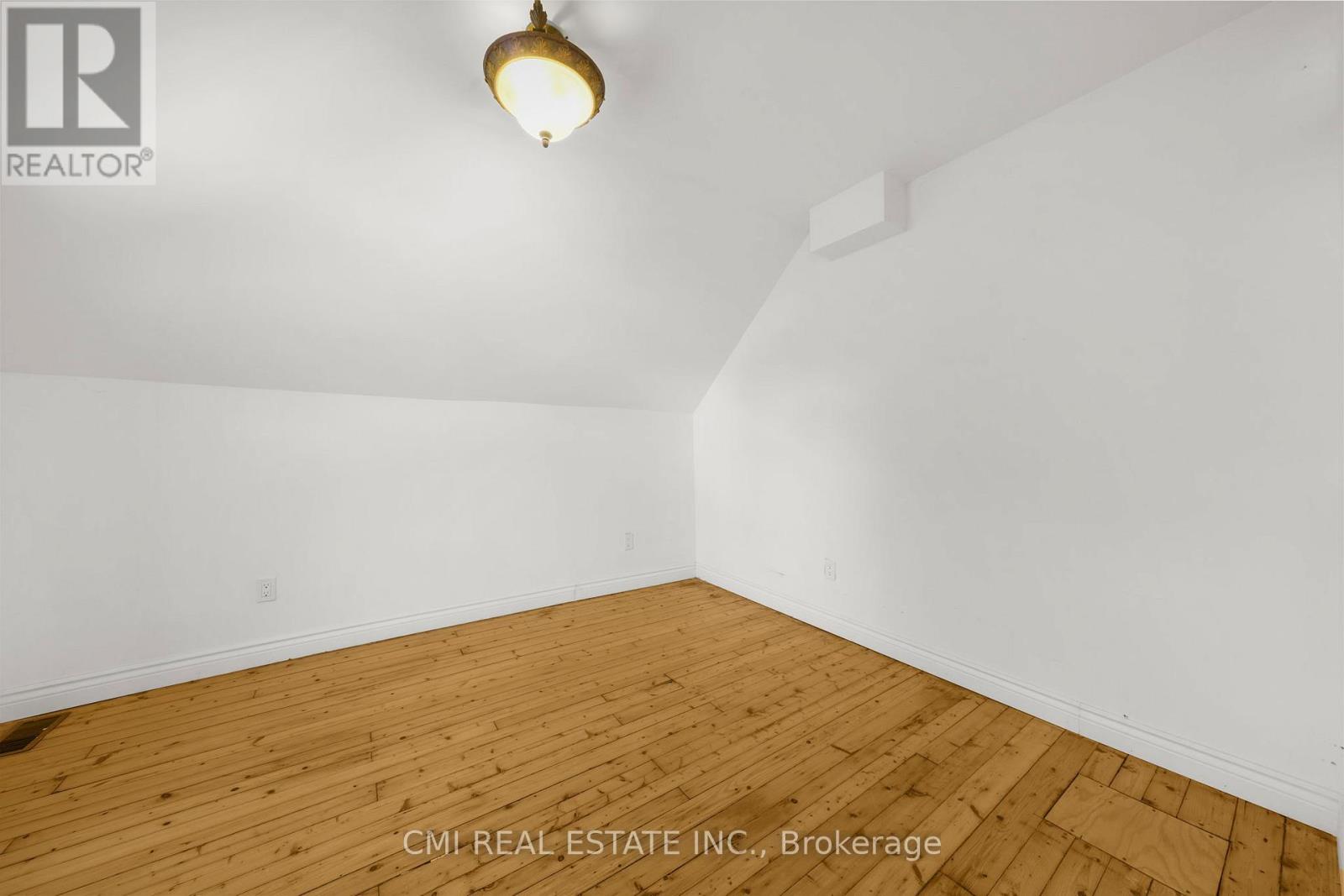 43 Perry Street, Barrie (Queen's Park), Ontario  L4N 2G2 - Photo 21 - S12489984