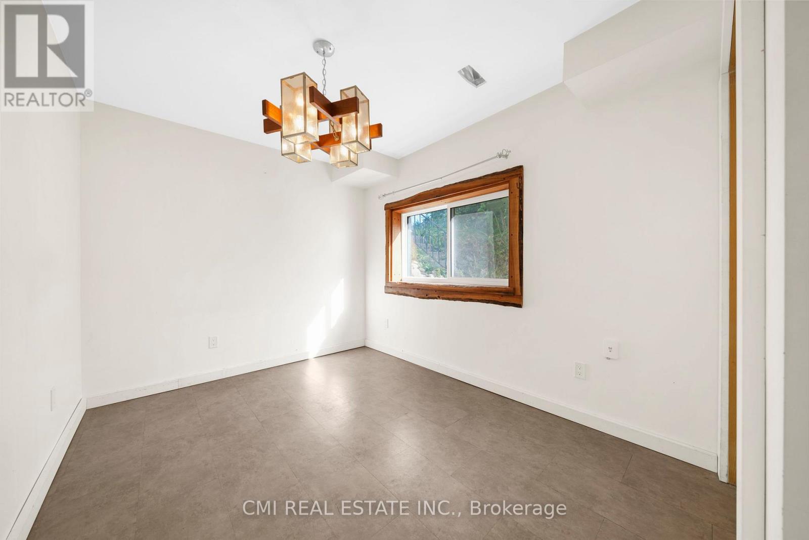 43 Perry Street, Barrie (Queen's Park), Ontario  L4N 2G2 - Photo 30 - S12489984