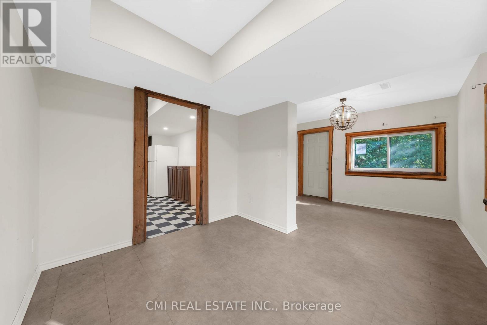 43 Perry Street, Barrie (Queen's Park), Ontario  L4N 2G2 - Photo 33 - S12489984