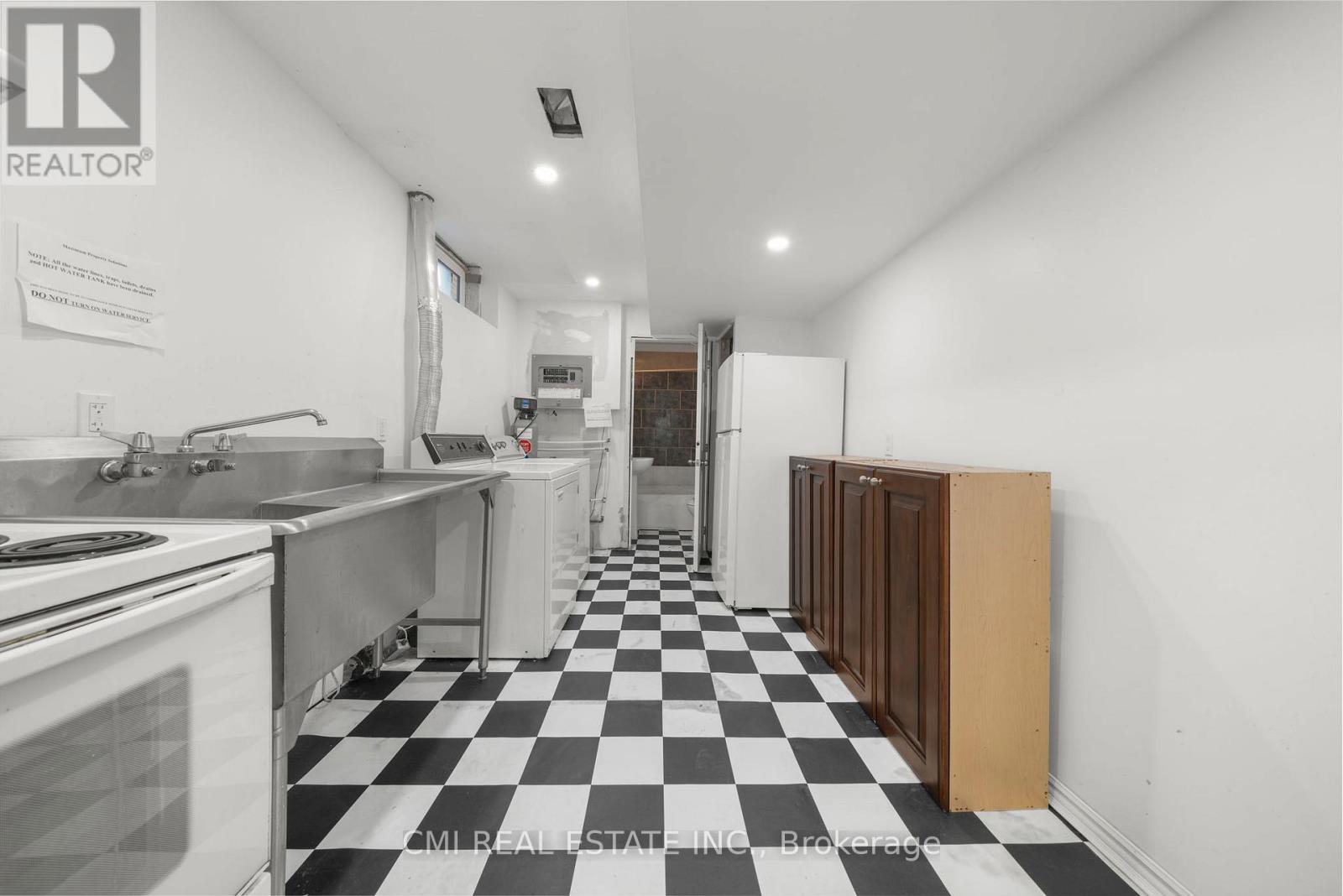 43 Perry Street, Barrie (Queen's Park), Ontario  L4N 2G2 - Photo 34 - S12489984