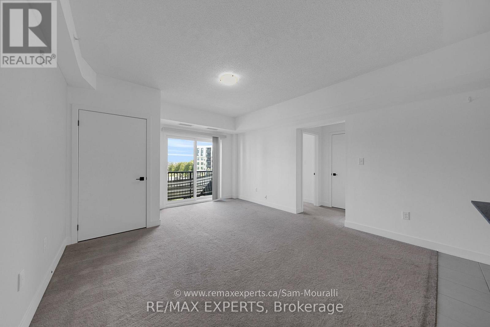 207 - 6 Spice Way, Barrie, Ontario  L9J 0J9 - Photo 22 - S12490156