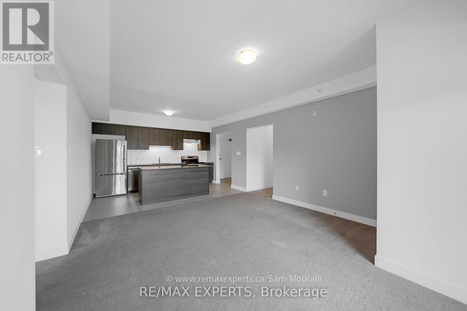 207 - 6 Spice Way, Barrie, Ontario  L9J 0J9 - Photo 36 - S12490156