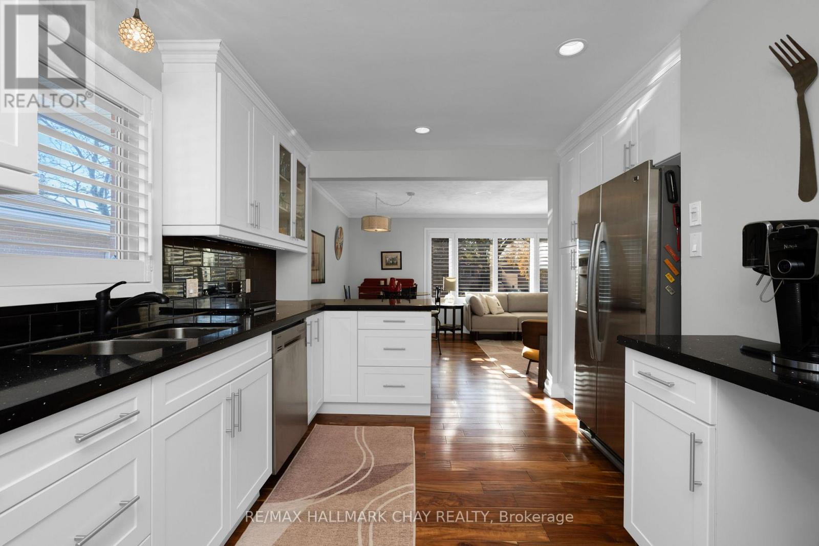 15 Bothwell Crescent, Barrie (Wellington), Ontario  L4M 2S7 - Photo 11 - S12490168