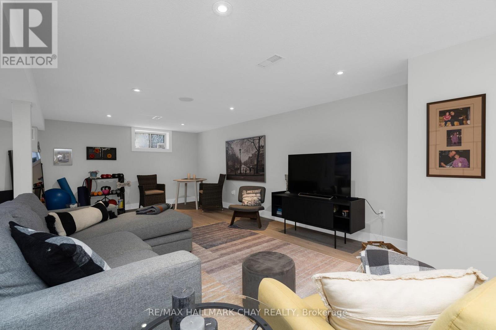 15 Bothwell Crescent, Barrie (Wellington), Ontario  L4M 2S7 - Photo 26 - S12490168