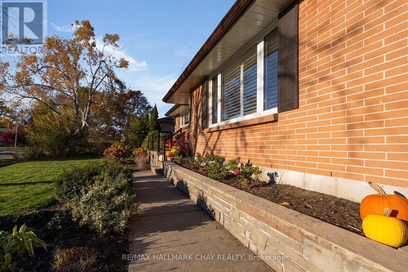 15 Bothwell Crescent, Barrie (Wellington), Ontario  L4M 2S7 - Photo 33 - S12490168