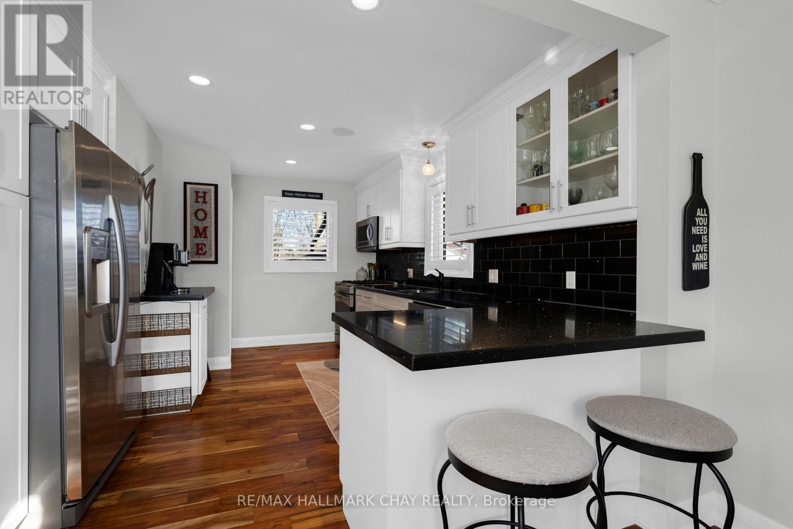 15 Bothwell Crescent, Barrie (Wellington), Ontario  L4M 2S7 - Photo 9 - S12490168