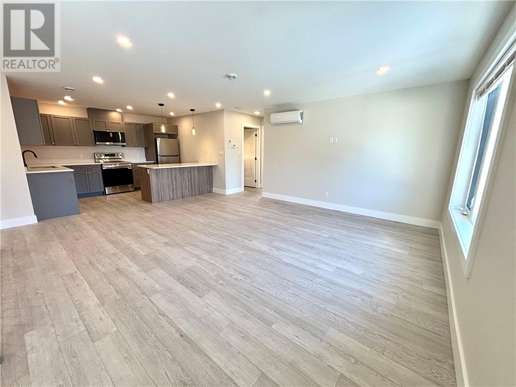 214 Moonlight Avenue, Sudbury, Ontario  P3B 3W1 - Photo 3 - 2125436