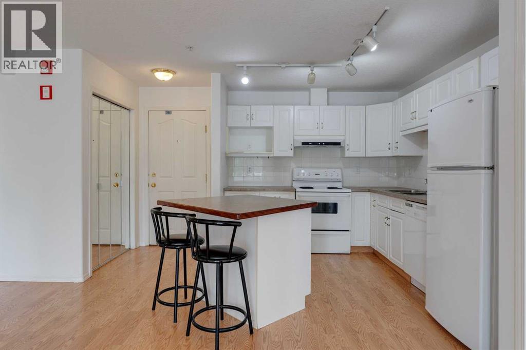 210, 165 Manora Place Ne, Calgary, Alberta T2A 7X5 - Photo 1 - A2224940