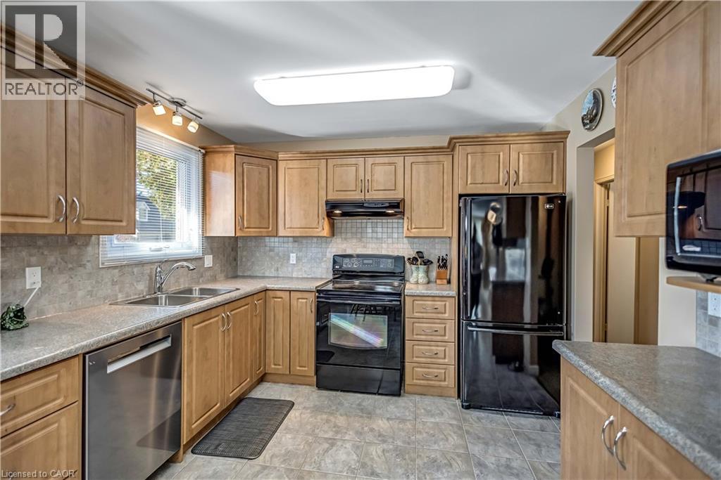 58 Muscot Drive, Stoney Creek, Ontario  L8J 2B3 - Photo 11 - 40784301