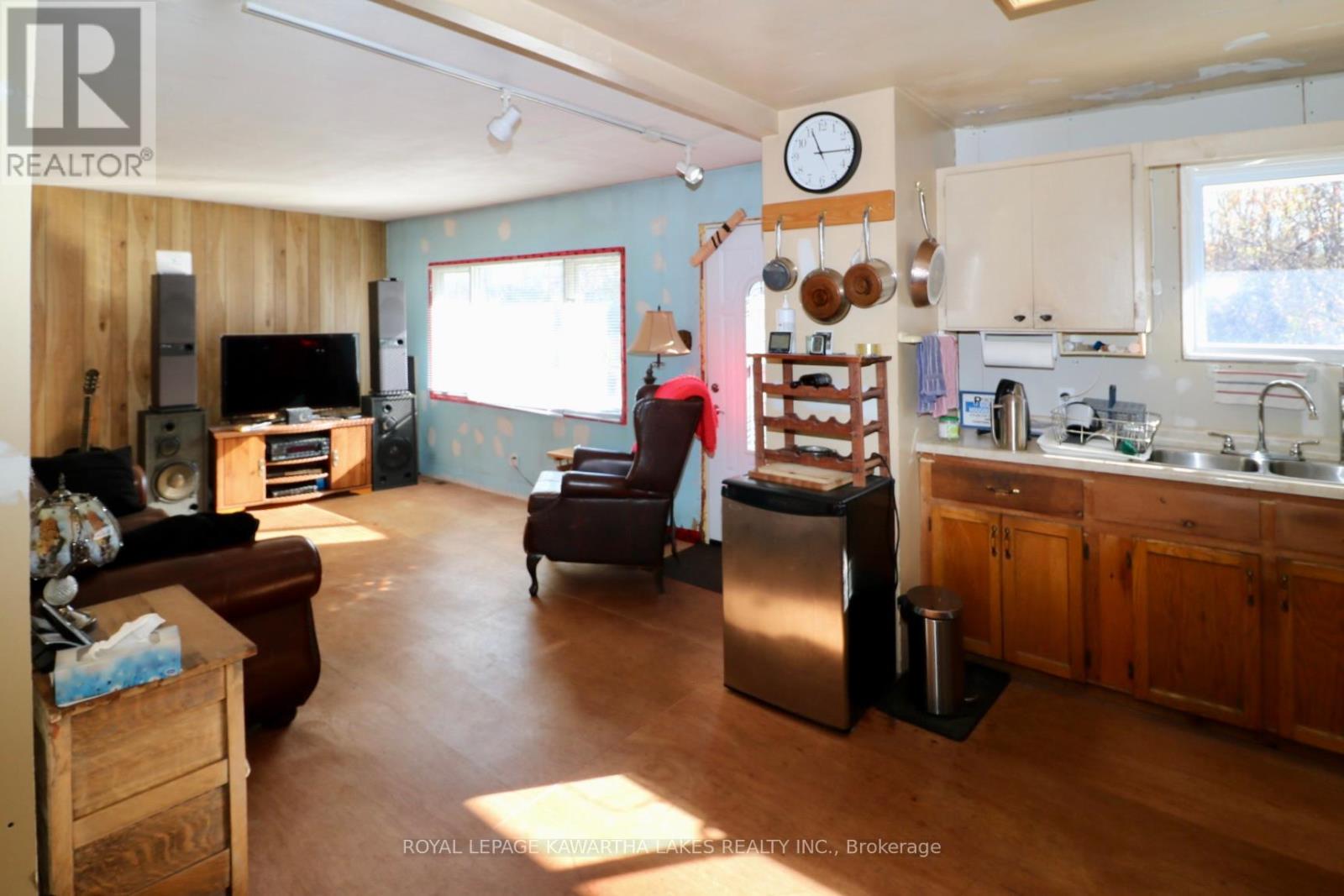 1721 Newton Street, Tay, Ontario  L0K 1N0 - Photo 16 - S12490278