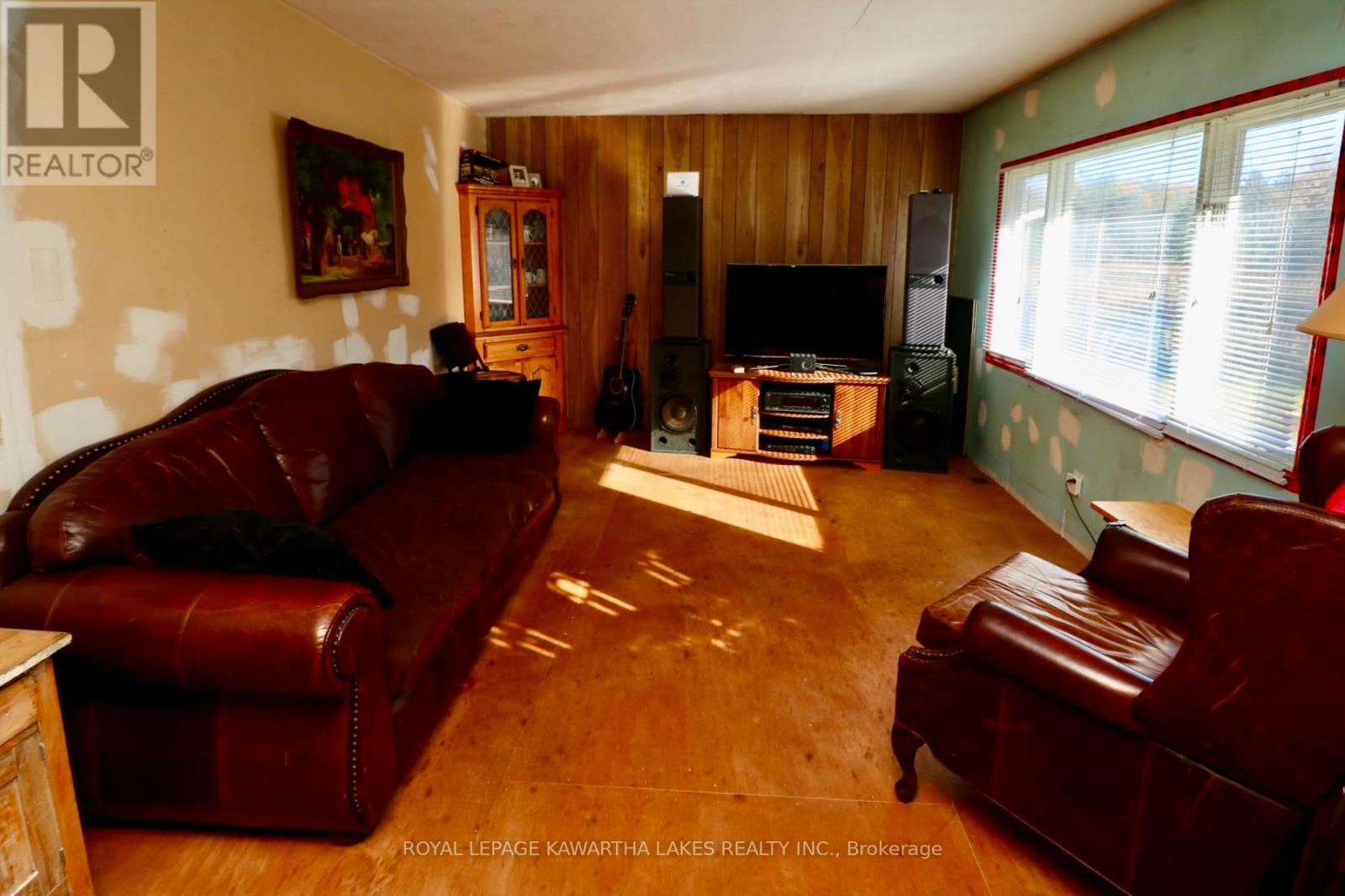 1721 Newton Street, Tay, Ontario  L0K 1N0 - Photo 20 - S12490278