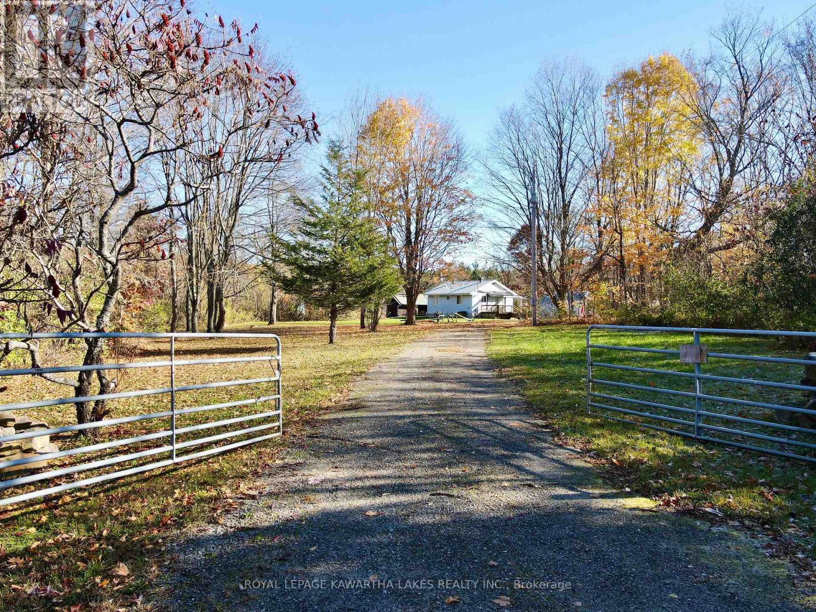 1721 Newton Street, Tay, Ontario  L0K 1N0 - Photo 4 - S12490278