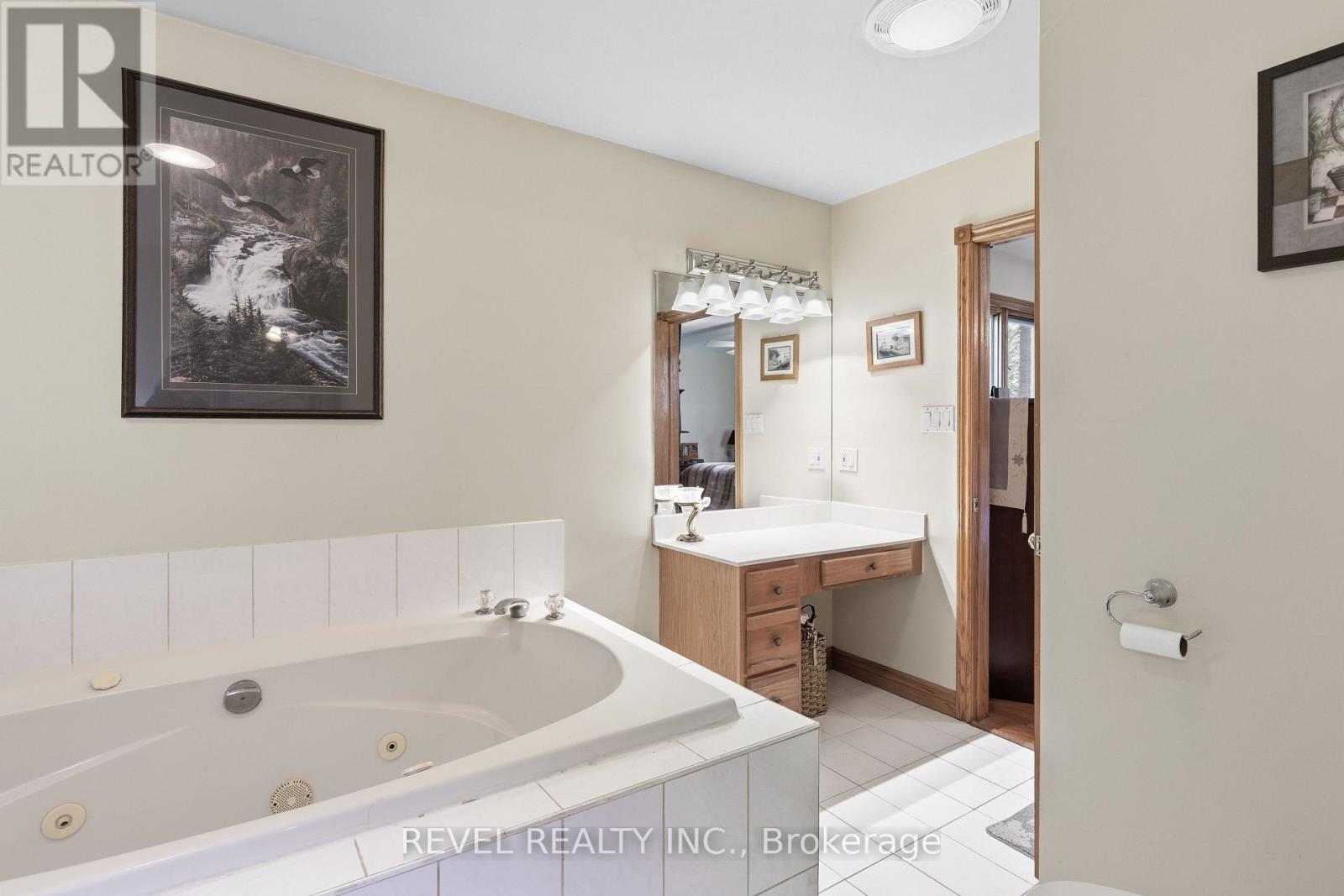 2371 County Rd 48 Road, Kawartha Lakes, Ontario K0M 2B0 - Photo 16 - X12490432