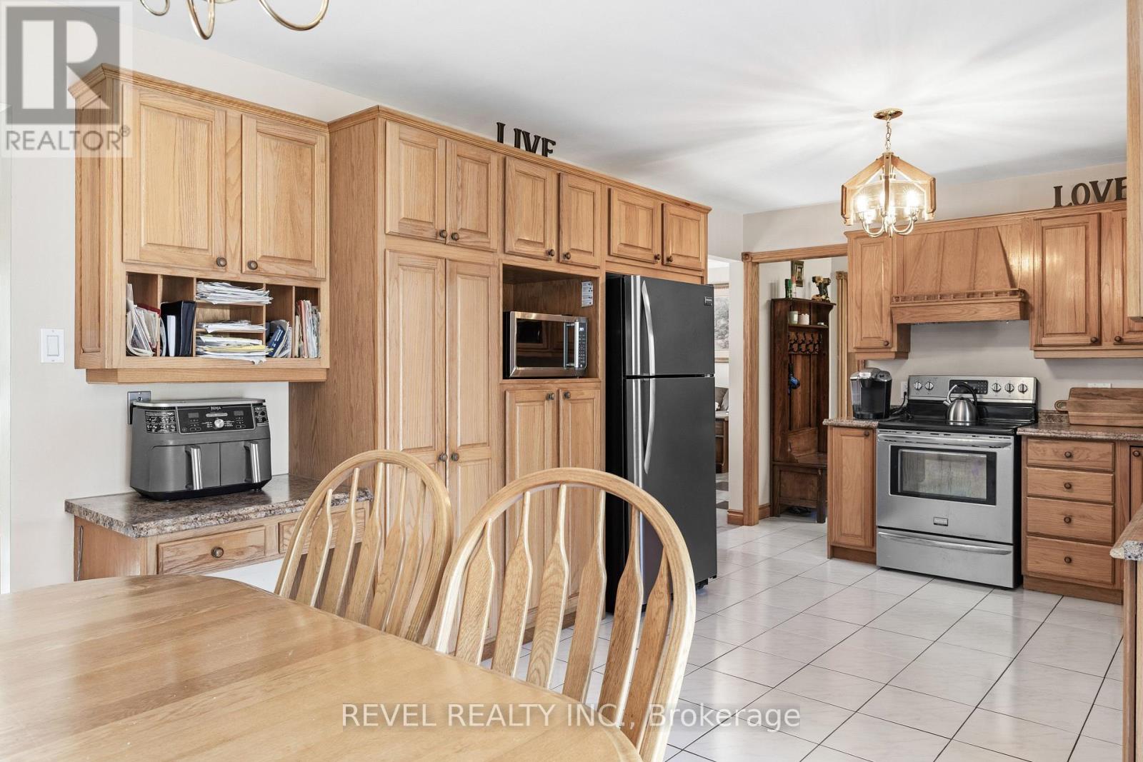 2371 County Rd 48 Road, Kawartha Lakes, Ontario K0M 2B0 - Photo 9 - X12490432