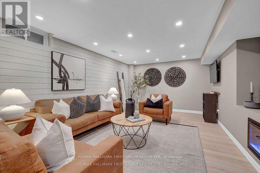 7 Primeau Crescent, Kawartha Lakes (Lindsay), Ontario  K9V 0M6 - Photo 37 - X12490448