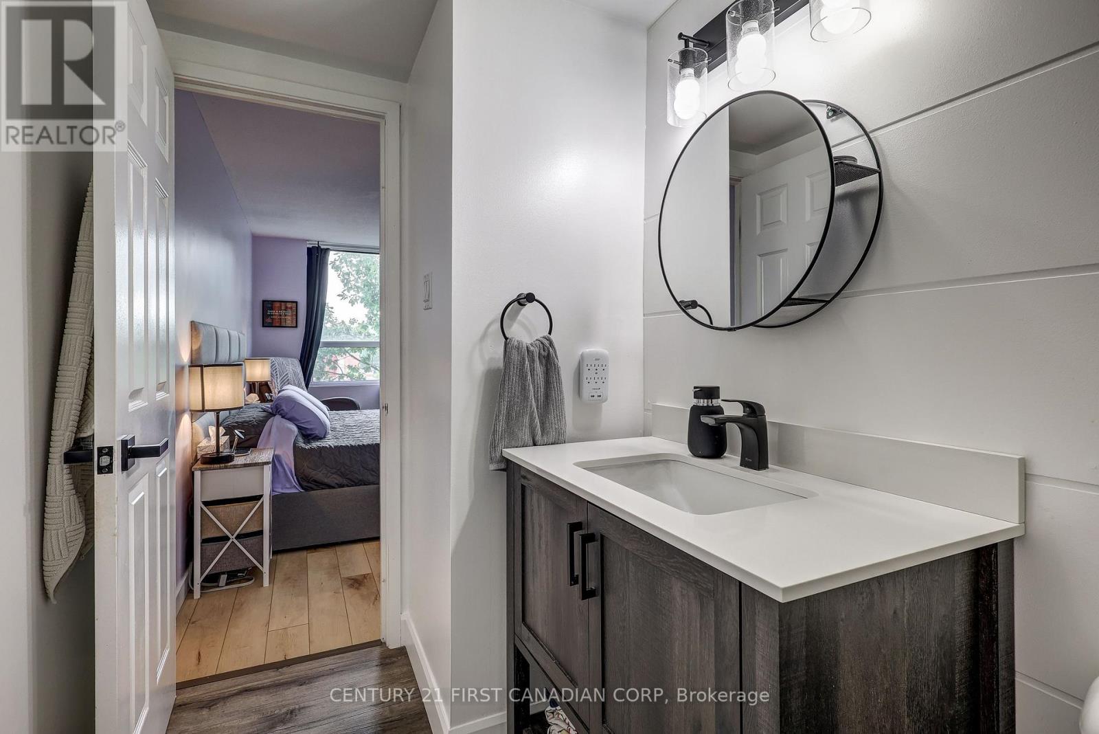 506 - 155 Kent Street, London East (East F), Ontario  N6A 5N7 - Photo 18 - X12490384