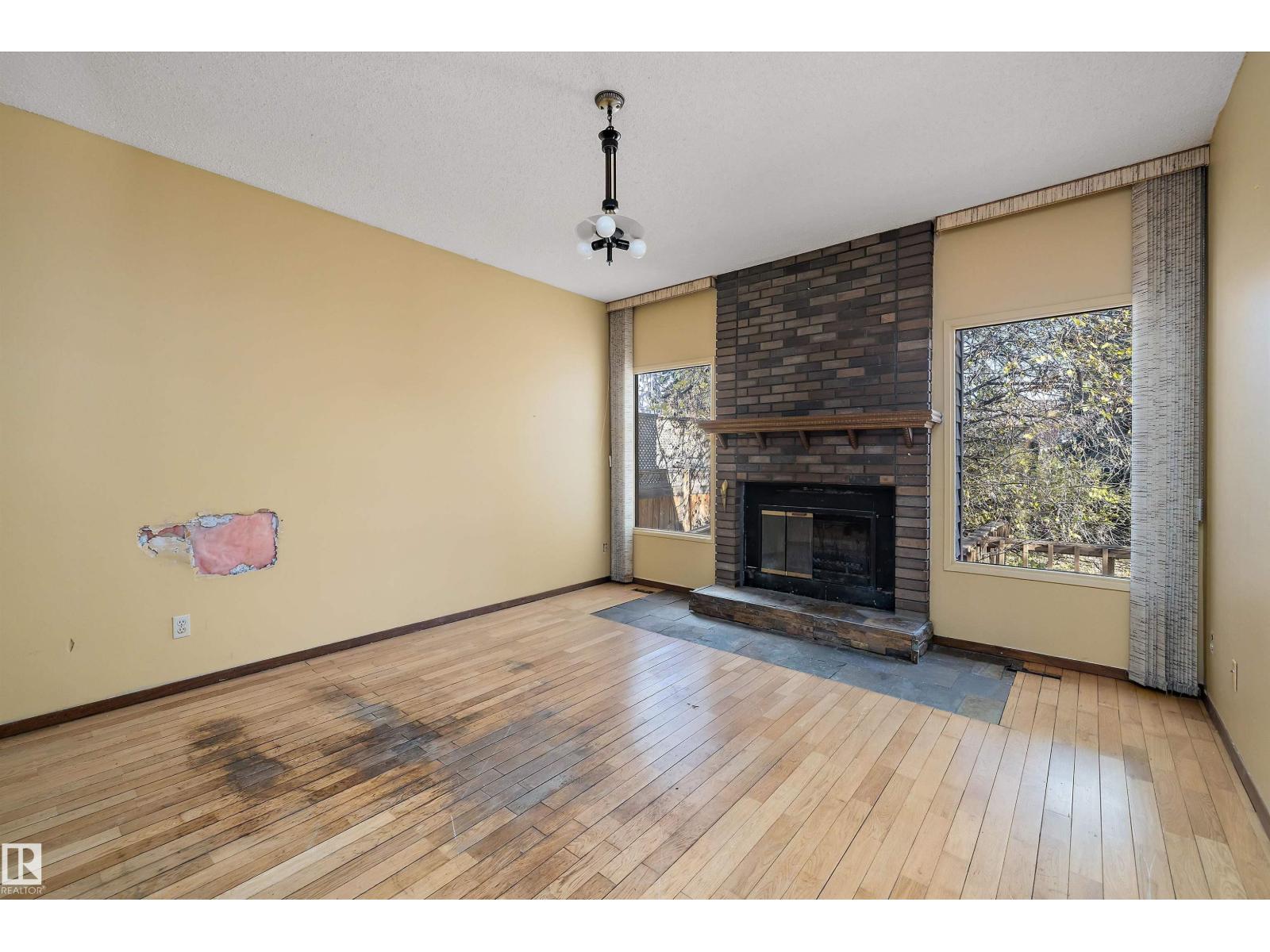 2031 104a St Nw, Edmonton, Alberta  T6J 5A6 - Photo 17 - E4463985