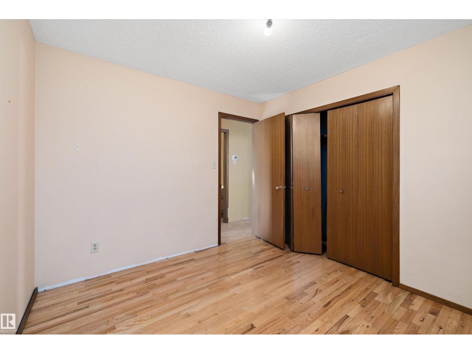 2031 104a St Nw, Edmonton, Alberta  T6J 5A6 - Photo 20 - E4463985