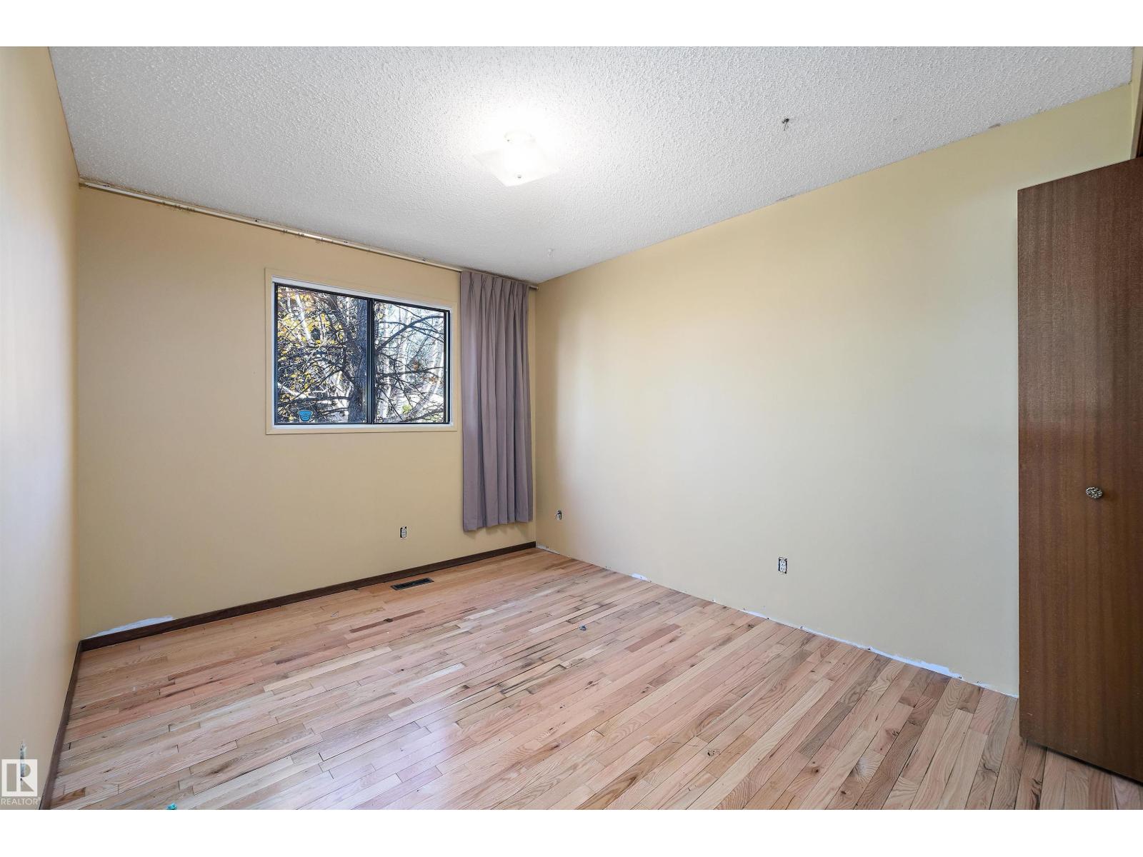 2031 104a St Nw, Edmonton, Alberta  T6J 5A6 - Photo 22 - E4463985
