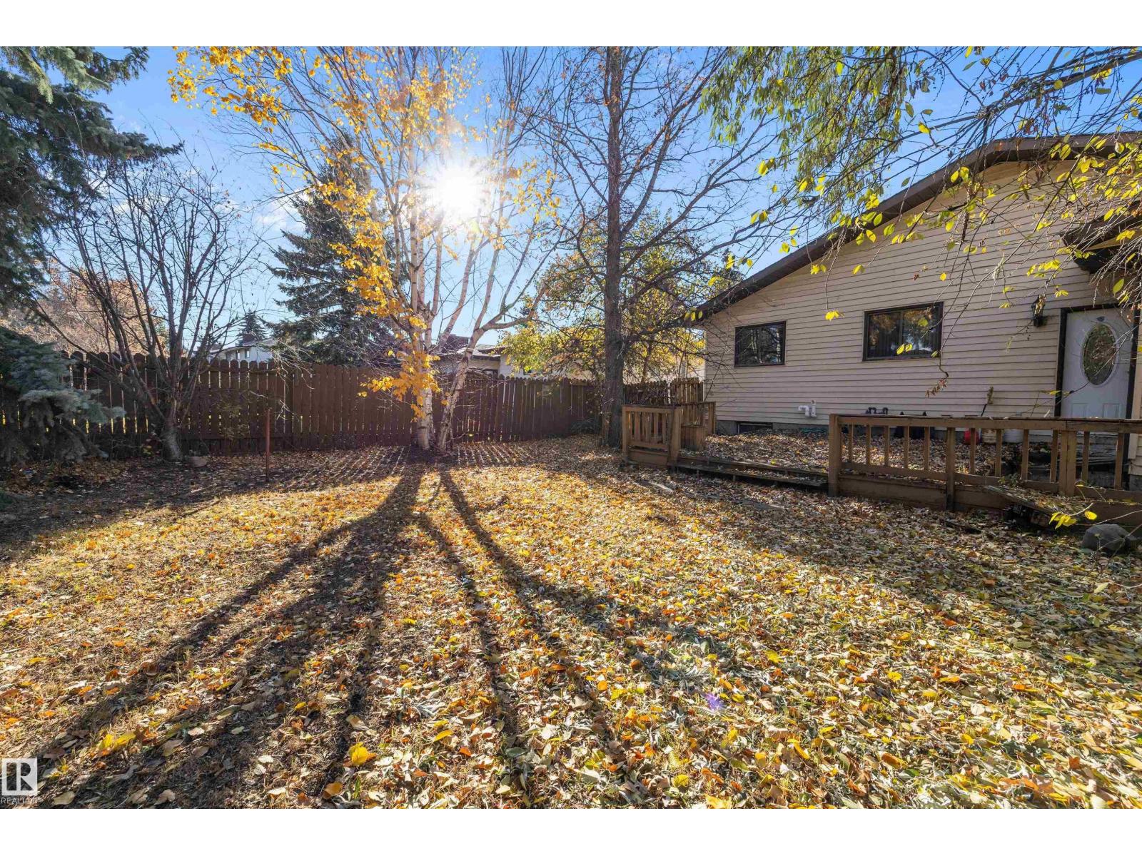 2031 104a St Nw, Edmonton, Alberta  T6J 5A6 - Photo 25 - E4463985